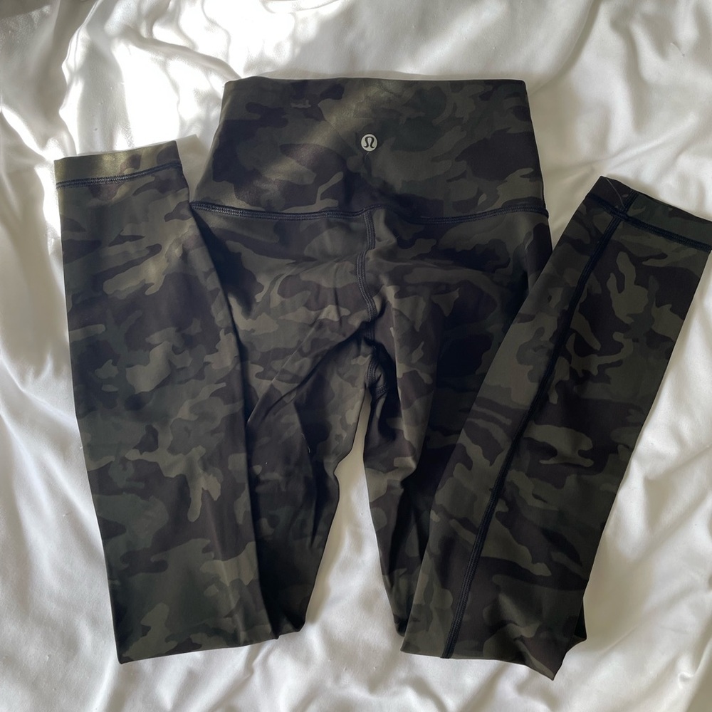 lululemon athletica green Camo Wunder under pant Leggings size 2